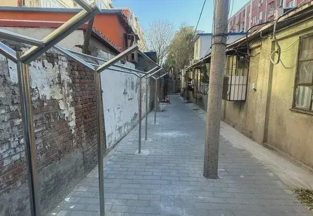 乱建居民想提升小区环境的愿望实现了k8凯发网站拆除700平方米私搭(图5)