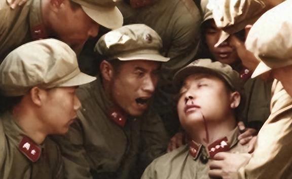 问吕青：雷锋为何未被提拔他未交代缘由凯发k8国际娱乐首选雷锋壮烈牺牲追(图11)