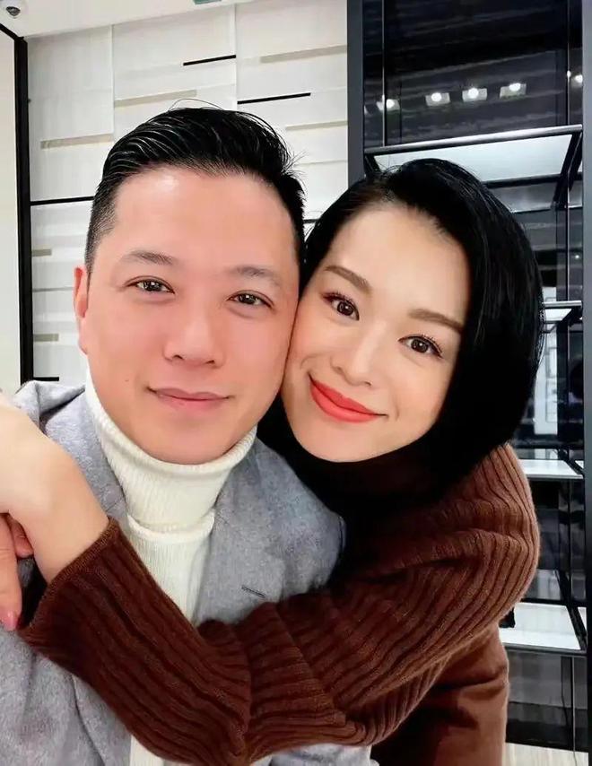 失控中年夫妻貌合神离全靠演技胡杏儿谈老公夜店搂妹表情管理(图5)
