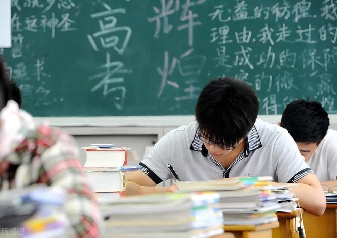 说明检验人才最靠谱的就是高考哈什么都是虚的小蒋的事迹充分(图3)